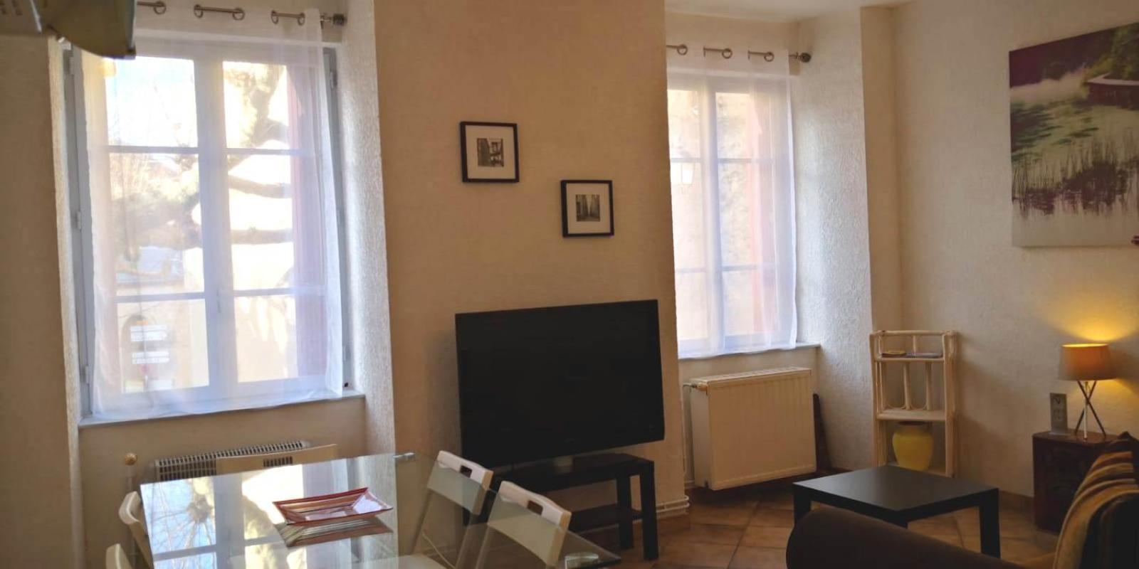 Appartements Coeur De Village Saint-Jean-du-Bruel Szoba fotó