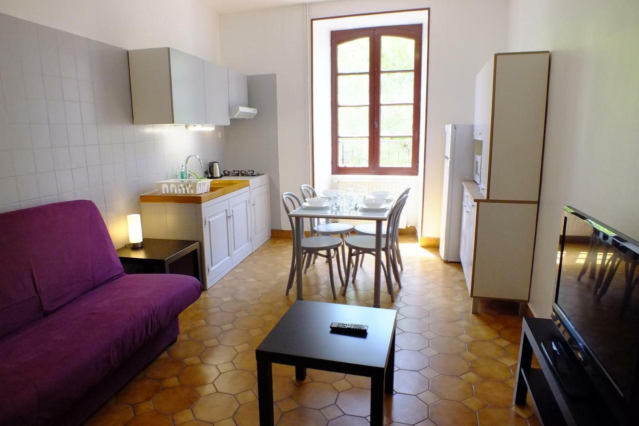 Appartements Coeur De Village Saint-Jean-du-Bruel Kültér fotó