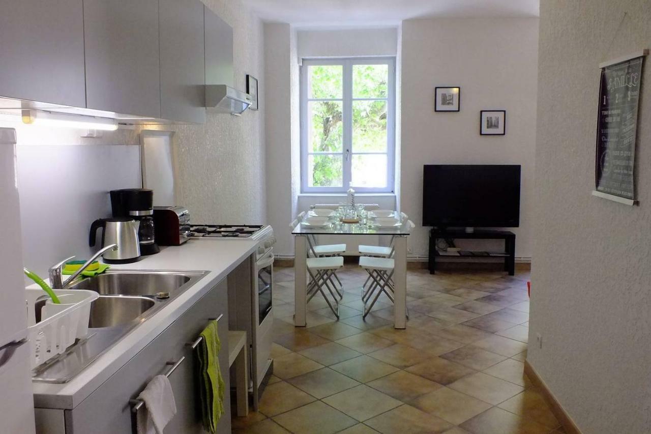 Appartements Coeur De Village Saint-Jean-du-Bruel Kültér fotó