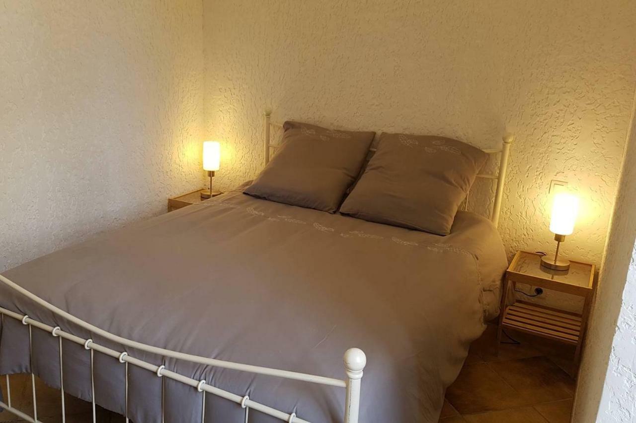 Appartements Coeur De Village Saint-Jean-du-Bruel Kültér fotó