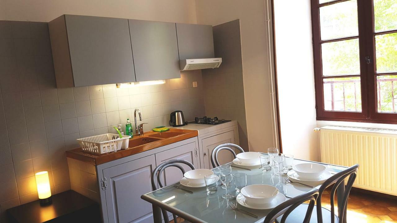 Appartements Coeur De Village Saint-Jean-du-Bruel Kültér fotó